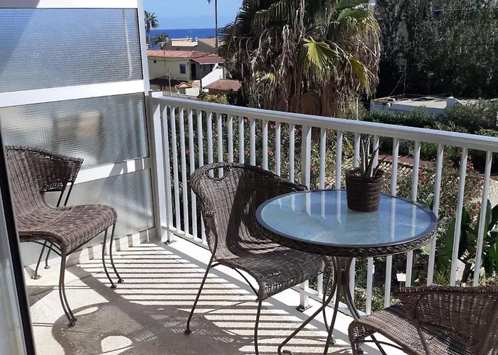 Oasis Apartments Playa Albaranas